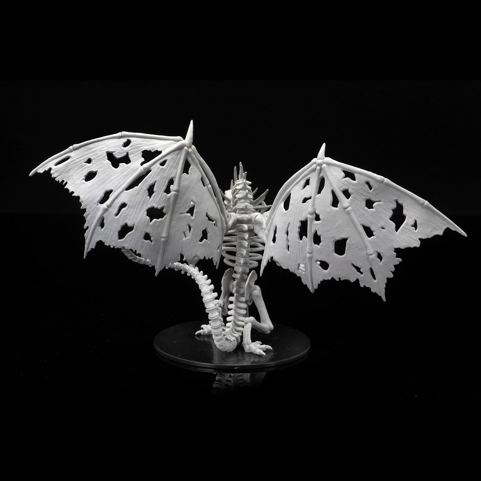 Pathfinder Battles Deep Cuts Miniatures: Unpainted Minis Wave 11 - Gargantuan Skeletal Dragon