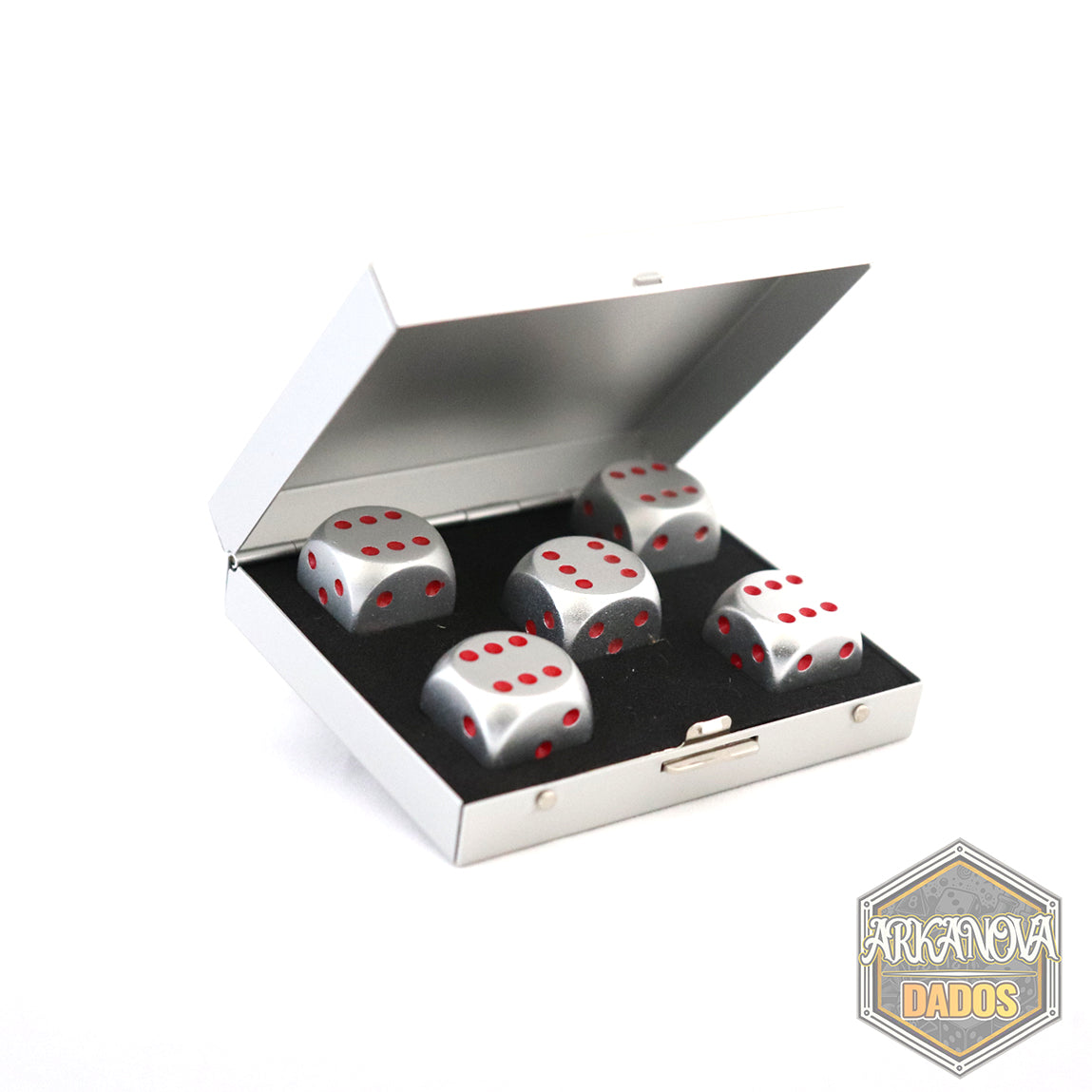Estuche Metálico + 5 Dados D6 Metálicos en Blanco | Dados para juegos de rol y mesa en PiedraBruja Chile