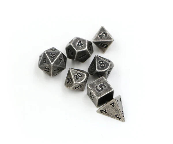 Locket Cthulhu + Mini Dados Metálicos - Niquel | Dados para juegos de rol y mesa en PiedraBruja Chile