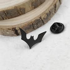 Pin Esmaltado Batman | Coleccionables, figuras y artículos geek en PiedraBruja Chile