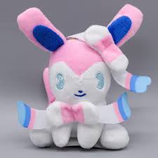 Sylveon Peluche Pokemon | Coleccionables, figuras y artículos geek en PiedraBruja Chile