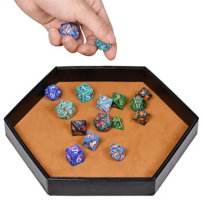 Caja/Bandeja Negra - Hexagonal Doble Fila en Cafe | Dados para juegos de rol y mesa en PiedraBruja Chile
