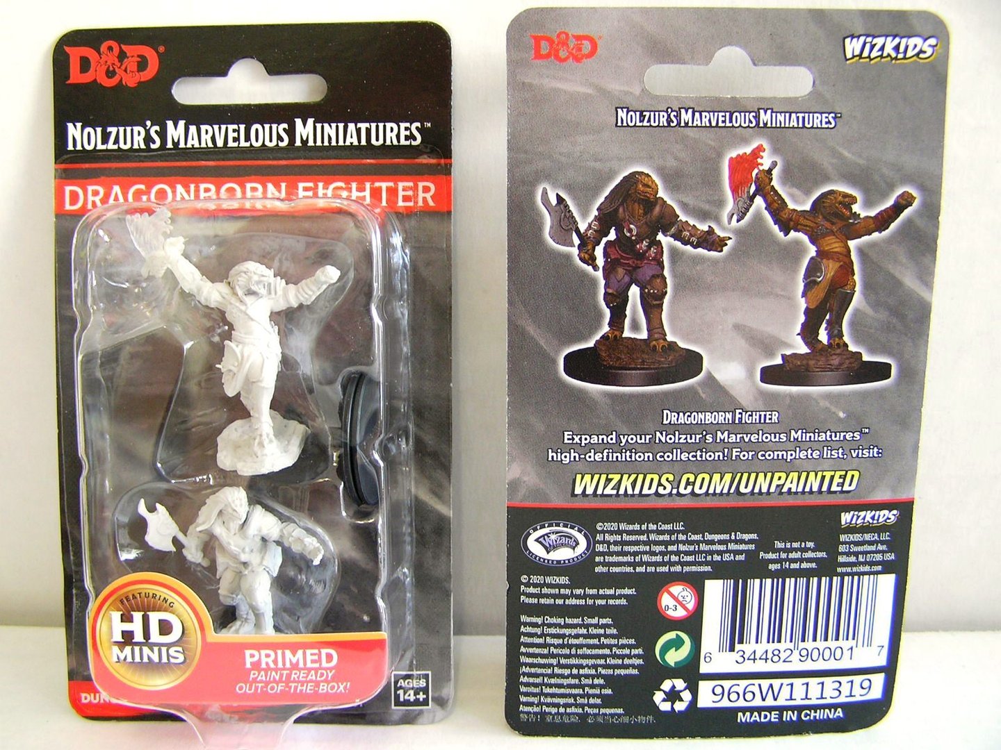 Nolzur’s Marvelous Miniatures: Unpainted Minis Wave 11 - Female Dragonborn Fighter