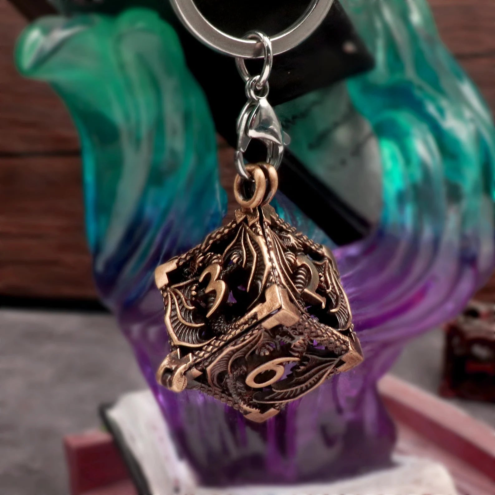 Colgante Jaula D6 con Dados Mini Bronce