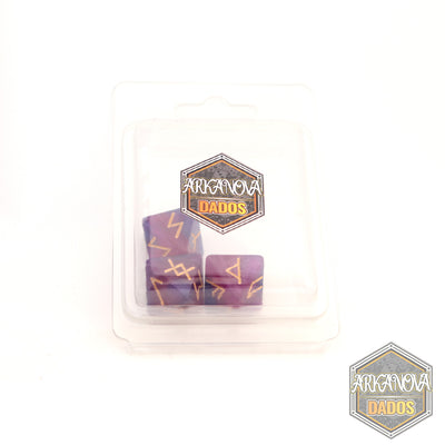 D8 Especial - Futhark Runas en Púrpura | Dados para juegos de rol y mesa en PiedraBruja Chile