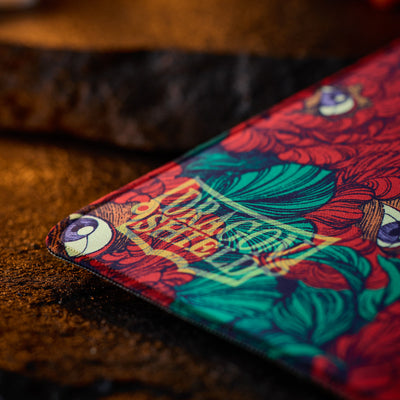Playmat Dragon Shield Día de Muertos 2026 detalle borde cosido