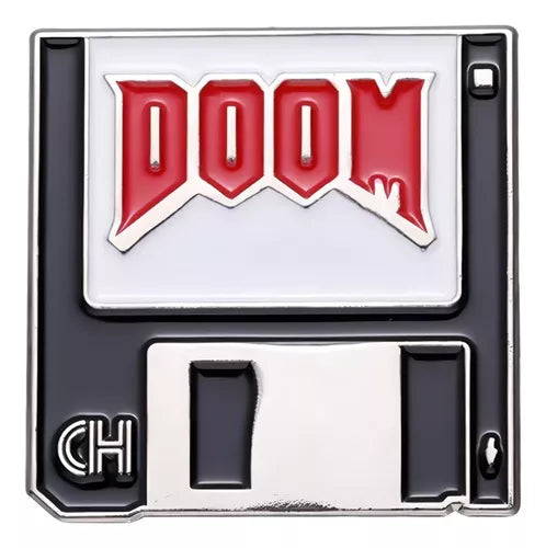 Pin Esmaltado Doom | Coleccionables, figuras y artículos geek en PiedraBruja Chile