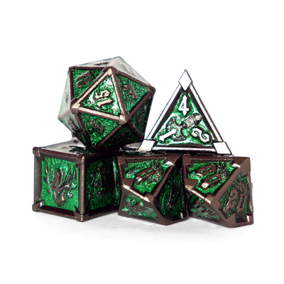 Metálico Hierro Fantasía Verde | Dados para juegos de rol y mesa en PiedraBruja Chile