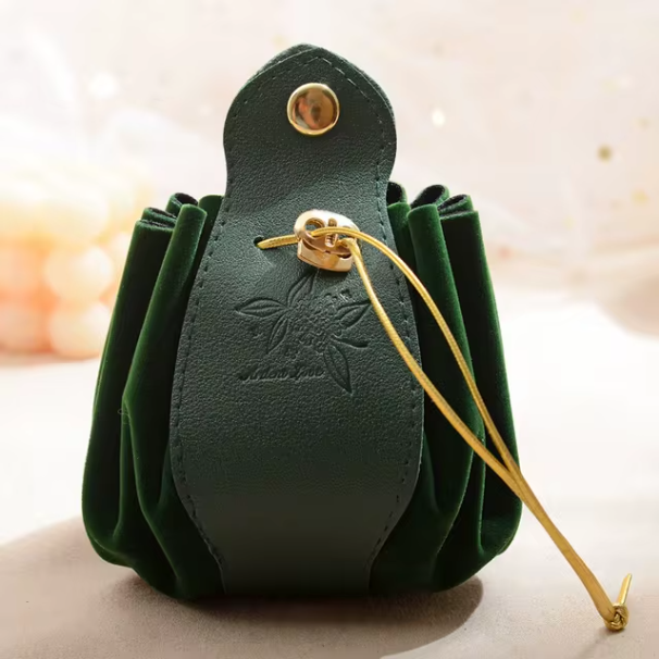 Pouch - Bolsa para Dados Cuero Verde | Dados para juegos de rol y mesa en PiedraBruja Chile