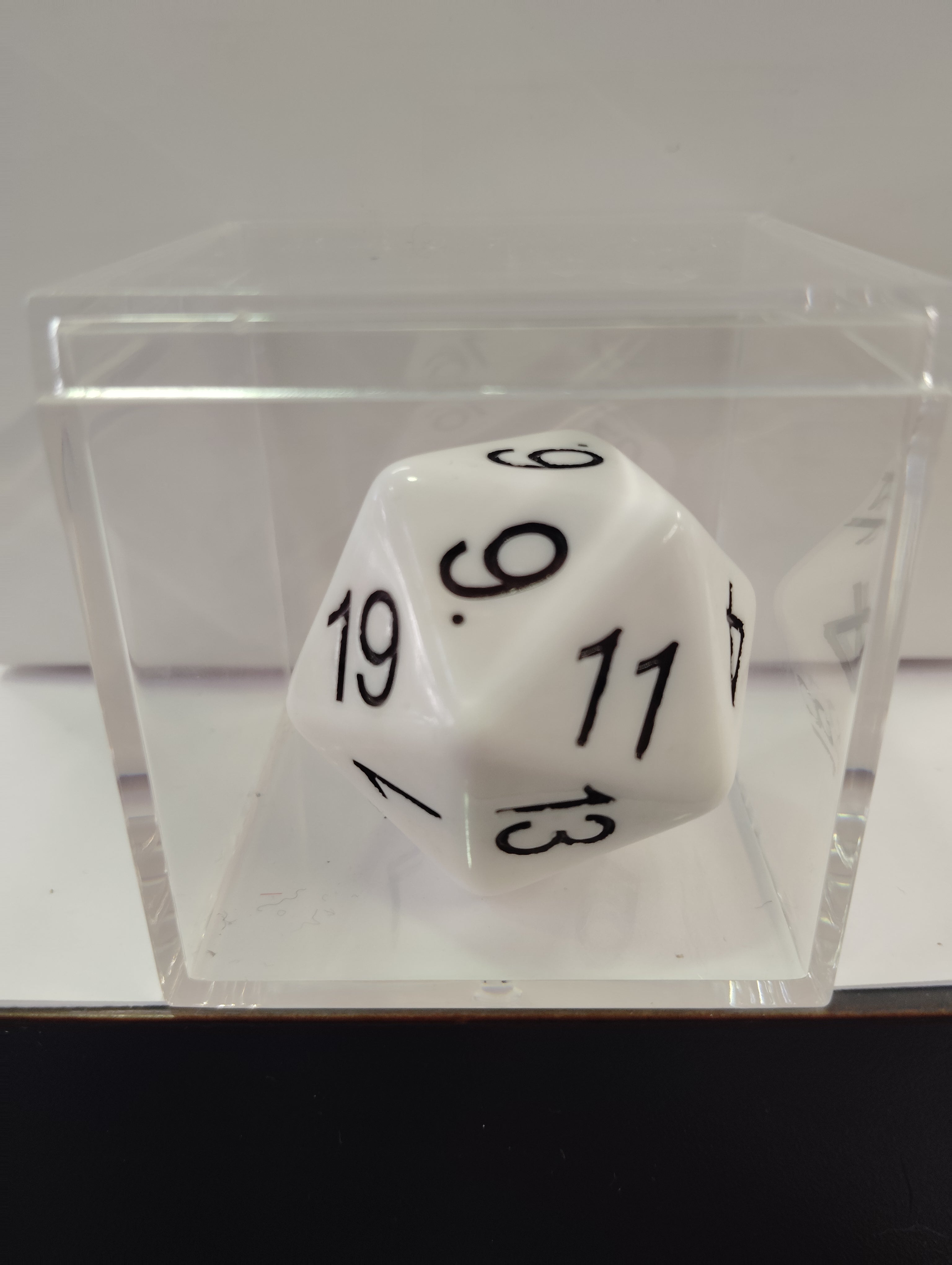 Jumbo - D20 Sólido Blanco