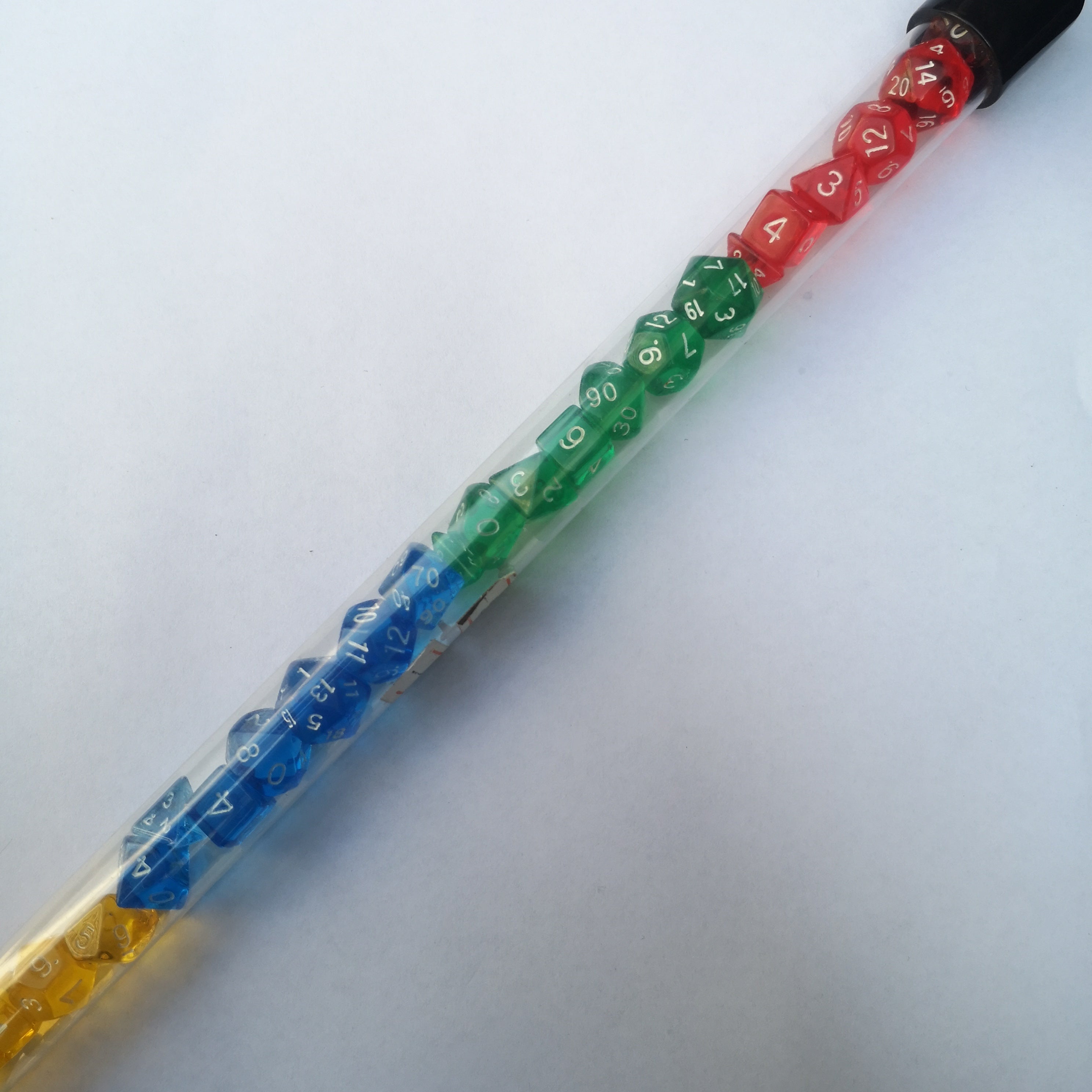 Mini Dados: 4 Set Arco Iris (28 Dados)