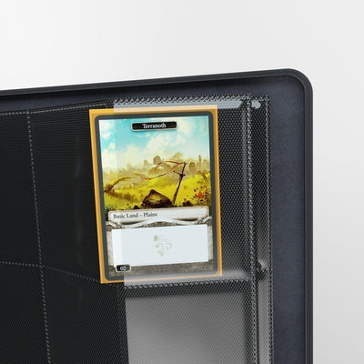 Carpeta Zip-Up Album 18-Pocket - Black | Accesorios Gamegenic para TCG en PiedraBruja Chile