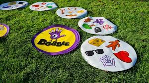 Dobble XXL - Juego de actividad física | Juegos de mesa para todas las edades en PiedraBruja Chile