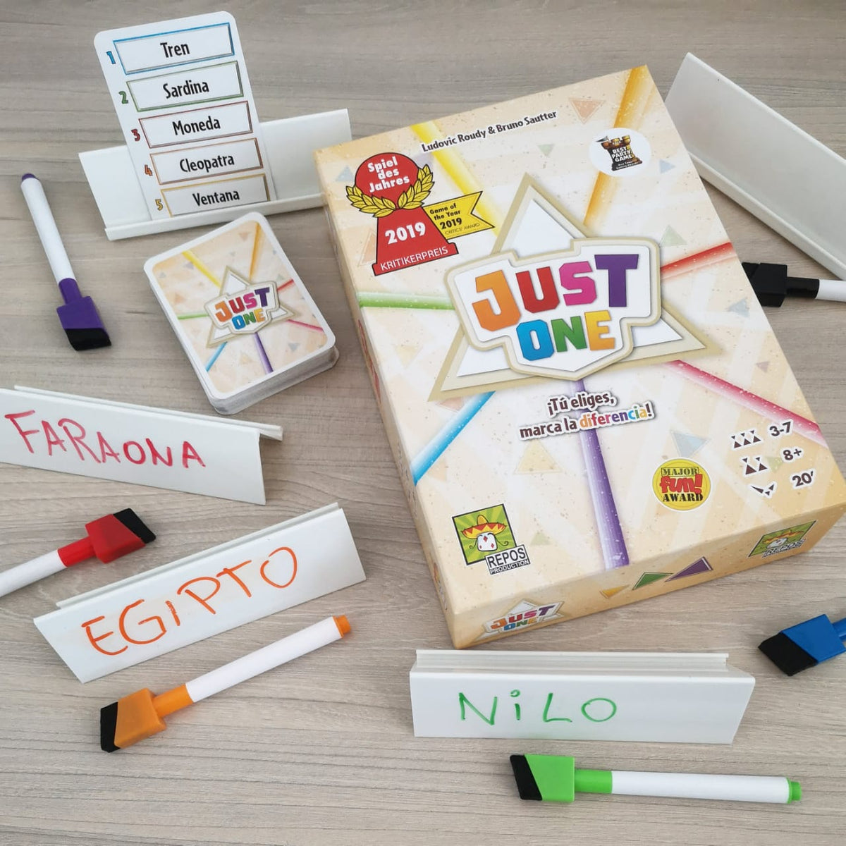 Just One | Juegos de mesa para todas las edades en PiedraBruja Chile